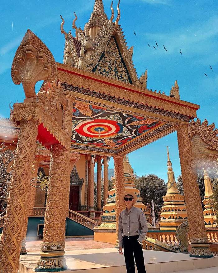 ‘Lạc vào xứ cổ tích’ tại chùa Cọc An Giang sở hữu kiến trúc tôn giáo tráng lệ, uy nghi