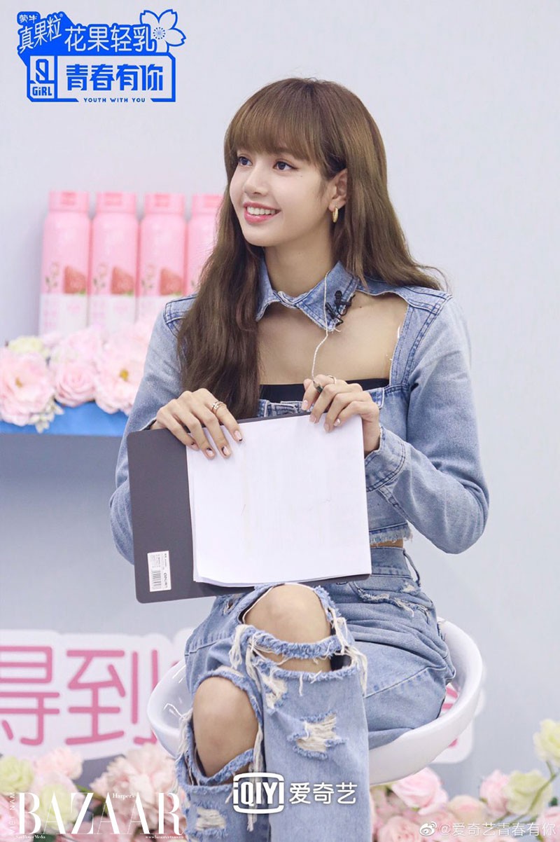 Netizen Hàn phẫn nộ vì sự việc tràn sữa của show Produce bản Trung - Thanh Xuân Có Bạn mà Lisa làm Huấn luyện viên