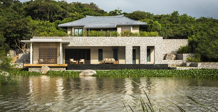 Villa bên hồ sen tại khu du lịch Amanoi Ninh Thuận 