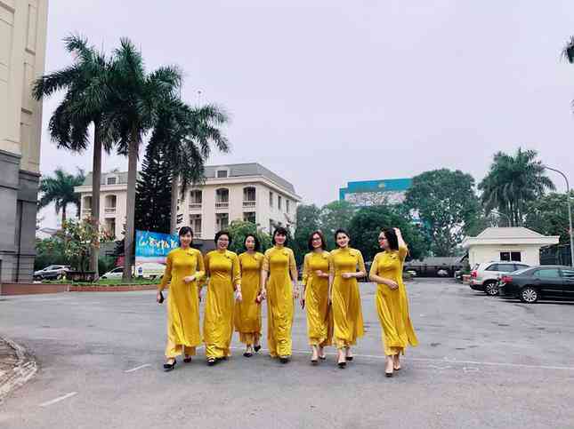 Nhóm bạn diện váy bảy sắc cầu vồng check-in Hội An khiến dân mạng 'phát sốt' - 10