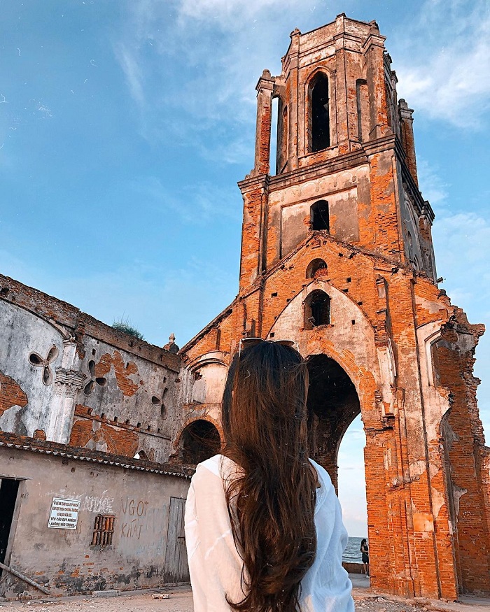 Nhà thờ đổ Nam Định là công trình bỏ hoang ở Việt Nam đẹp