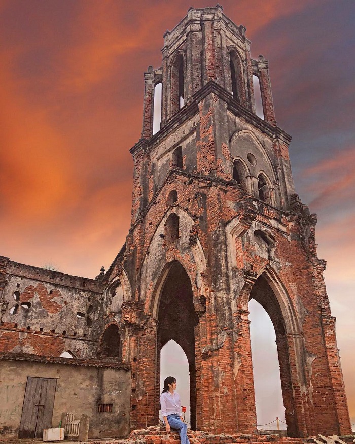 Nhà thờ đổ Nam Định là công trình bỏ hoang ở Việt Nam đẹp