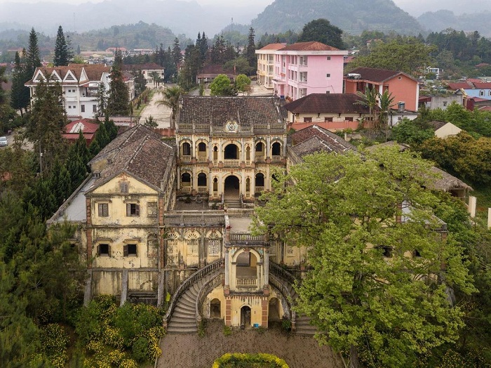 Dinh thự Hoàng A Tưởng là dinh thự cổ ở Việt Nam