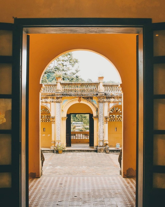 Dinh thự Hoàng A Tưởng là dinh thự cổ ở Việt Nam