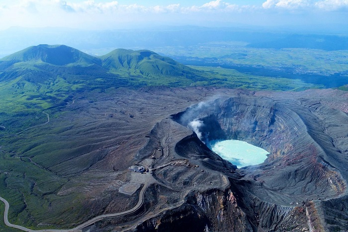 Núi Aso, Nhật Bản - núi lửa đang hoạt động trên thế giới