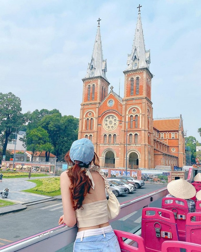 nhà thờ nổi tiếng ở Sài Gòn - nhà thờ Đức Bà 