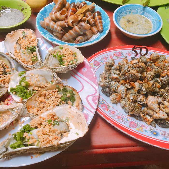 Ốc Nhưn Lương Sơn - quán ốc ngon ở Nha Trang
