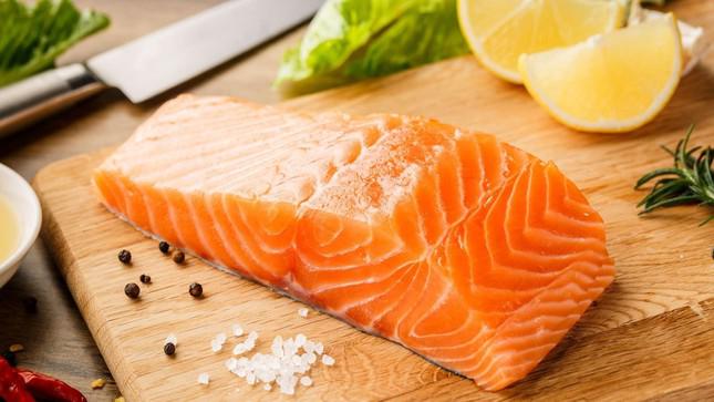 Những sai lầm khi ăn cá hồi khiến món ngon trở thành 'phế phẩm', mất sạch dinh dưỡng - 2