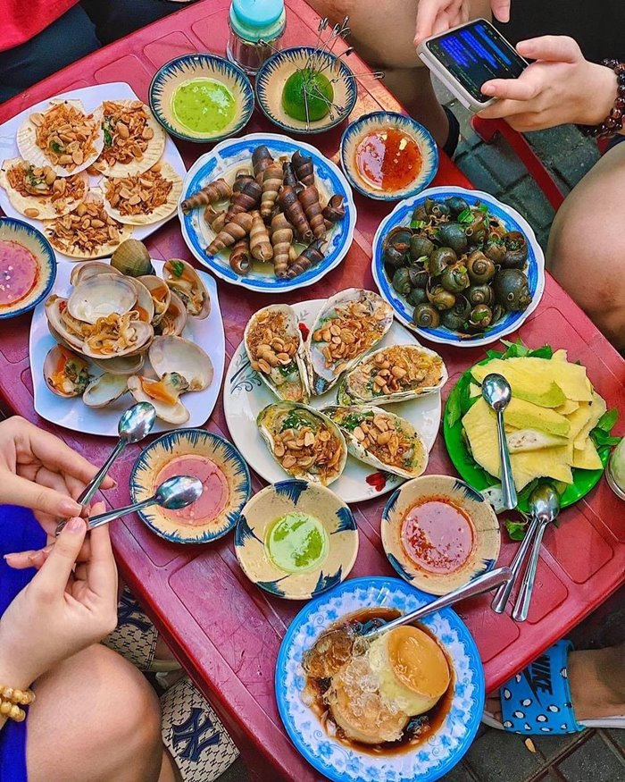 Các quán ốc ở đường Huyền Trân Công Chúa địa chỉ ăn uống bình dân ở Quy Nhơn 