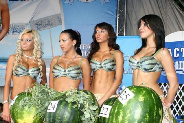 Lễ hội dưa hấu ở Bulgaria là lễ hội trái cây trên thế giới đầy vui nhộn