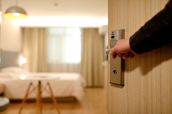 Quy trình đổi phòng cho khách lưu trú nhân viên khách sạn cần biết
