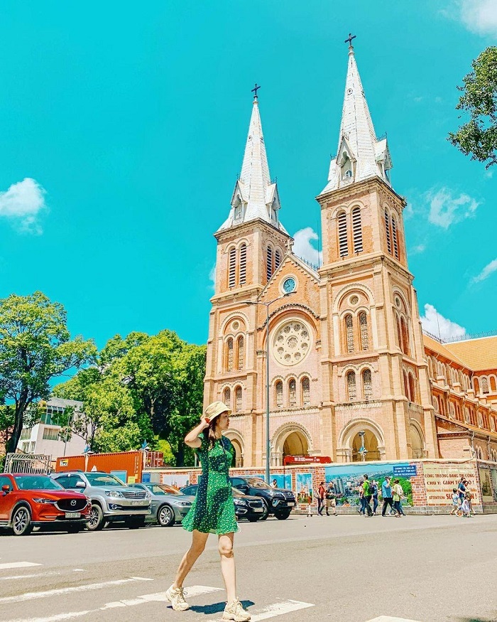 địa điểm chụp ảnh ngoại cảnh ở Sài Gòn - nhà thờ Đức Bà