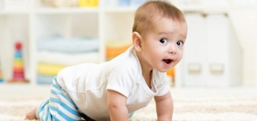 Trẻ 7 tháng tuổi nặng bao nhiêu kg là bình thường?