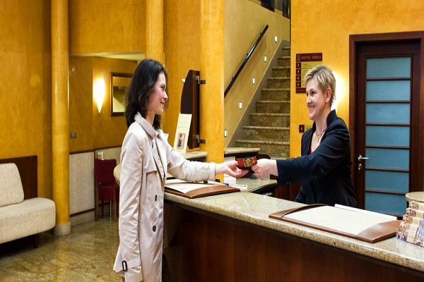 tìm hiểu những đối tượng khách hàng của khách sạn
