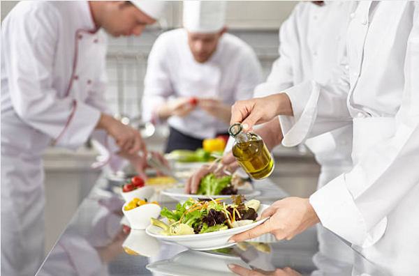 tìm hiểu tiêu chuẩn vệ sinh an toàn thực phẩm trong kinh doanh nhà hàng