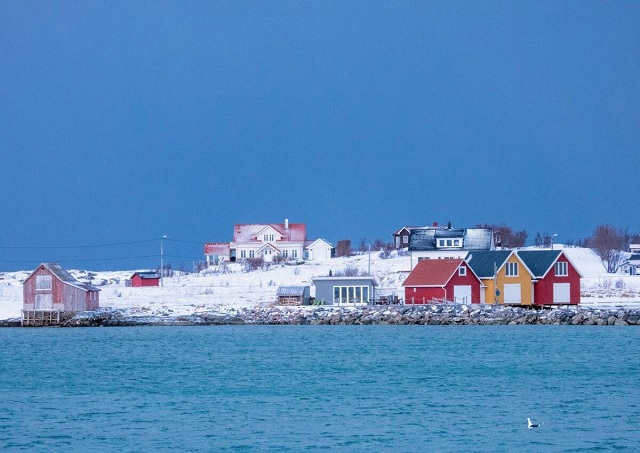 Tới Na Uy để ghé thăm hòn đảo duy nhất trên thế giới “không có thời gian” - 7
