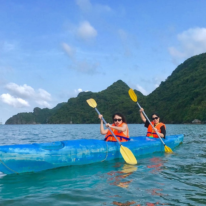 chèo thuyền kayak - trải nghiệm thú vị tại đảo Nam Cát
