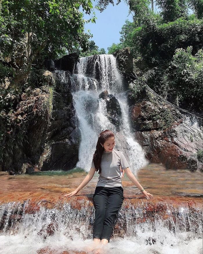 sòng nước trắng xóa - điểm thú vị của thác Cổng Trời ở Thanh Hóa 