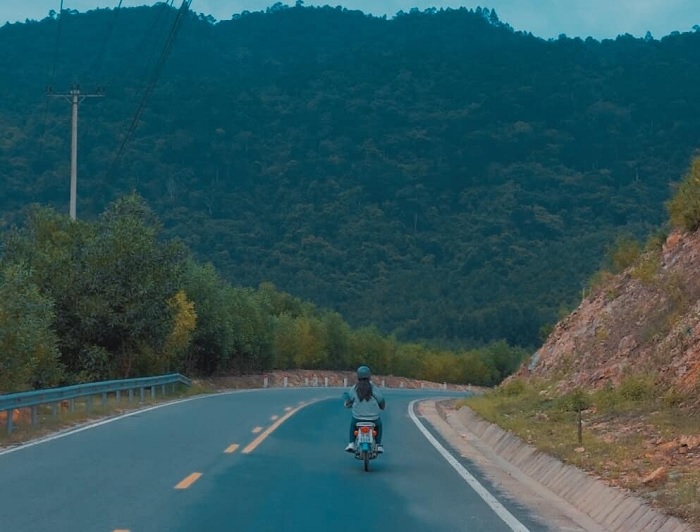 xe máy - phương tiện đi đến thác Lũng Ồ