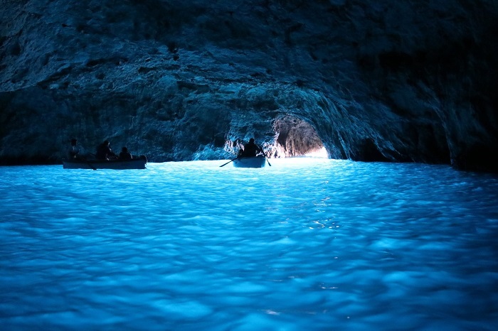 Blue Grotto Capri, Ý - hang động đẹp nhất thế giới