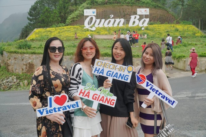 Du khách tham quan Hà Giang vào tháng 4/2021 (Ảnh Vietravel)