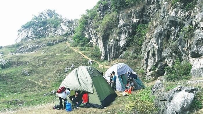 Điểm cắm trại gần Hà Nội - núi Trầm