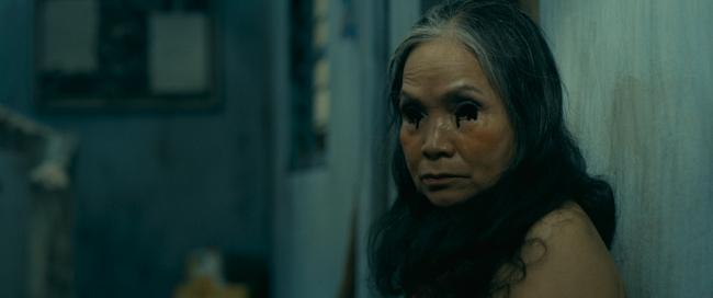 Khuôn mặt biến dạng vì acid, máu me phát sợ trong phim kinh dị Việt-6
