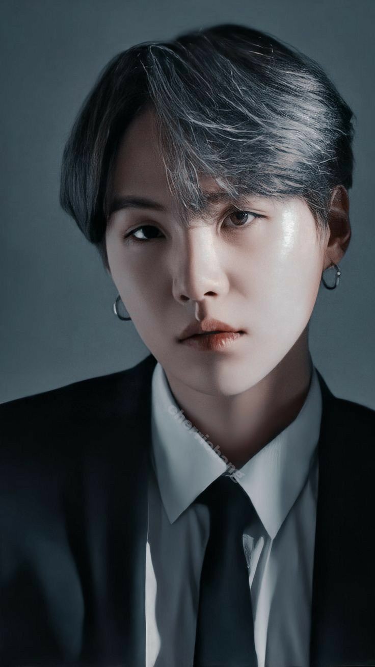 Nam rapper Suga (BTS) chia sẻ suy nghĩ về các chương trình âm nhạc Hàn Quốc