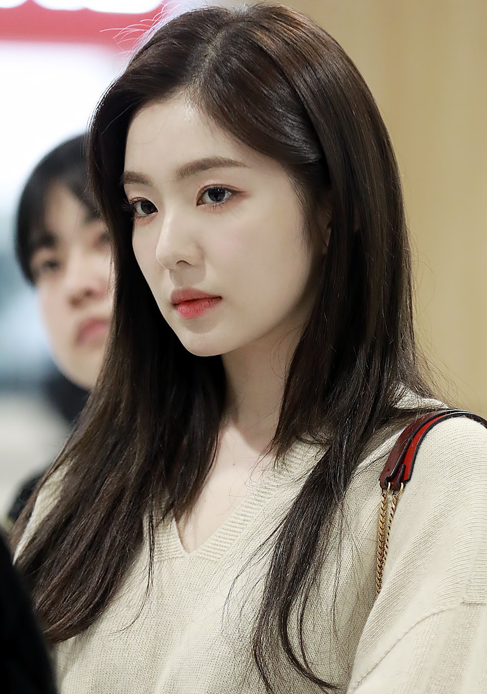 Nữ idol Irene (Red Velvet) bị hàng loạt staff và người trong ngành thời trang bóc phốt nhân cách tồi tệ