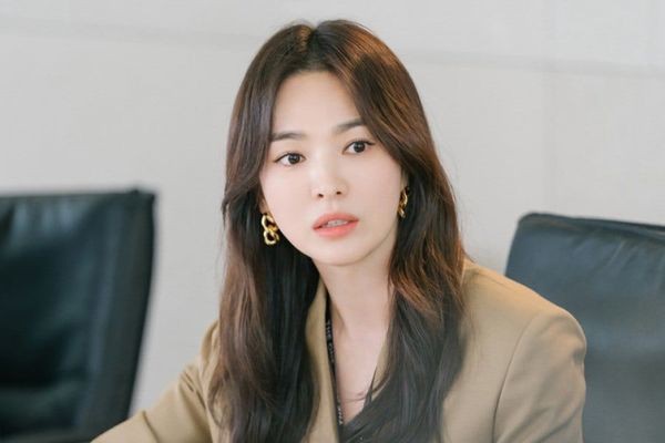 Song Hye Kyo chia sẻ bí quyết làm đẹp - cách để giữ được làn da trắng mịn độ tuổi 40