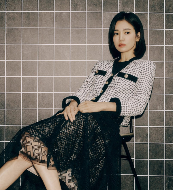  
Xinh đẹp rạng rỡ ở tuổi 40, nhưng tình duyên và sự nghiệp của Song Hye Kyo lại không được viên mãn. (Ảnh: Pinterest)