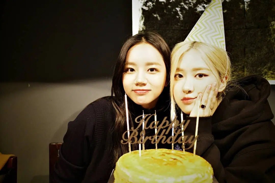 Tình bạn của Rosé (BLACKPINK) và Hyeri (GIRL'S DAY) khiến netizen không khỏi xúc động