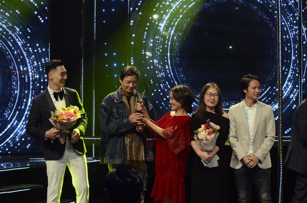 VTV Awards 2021: Hương Vị Tình Thân thắng lớn, vinh danh Mạnh Trường-2